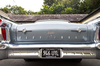 Lot 32 - 1958 Oldsmobile 98