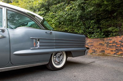 Lot 32 - 1958 Oldsmobile 98