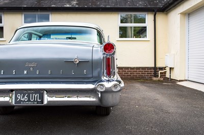 Lot 32 - 1958 Oldsmobile 98