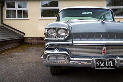 Lot 32 - 1958 Oldsmobile 98