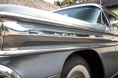 Lot 32 - 1958 Oldsmobile 98