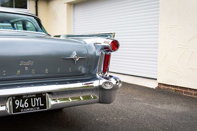 Lot 32 - 1958 Oldsmobile 98