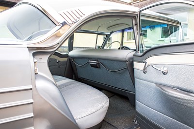 Lot 32 - 1958 Oldsmobile 98