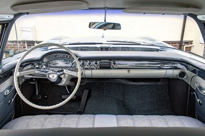 Lot 32 - 1958 Oldsmobile 98