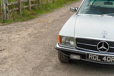 Lot 60 - 1977 Mercedes SL350