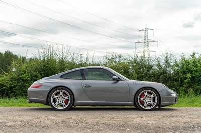 Lot 66 - 2005 Porsche 911 Carrera 2S