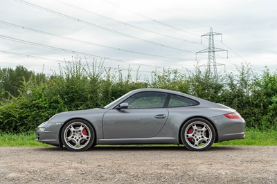 Lot 66 - 2005 Porsche 911 Carrera 2S