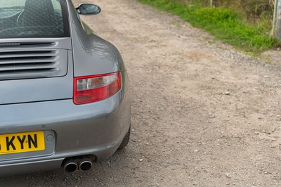 Lot 66 - 2005 Porsche 911 Carrera 2S