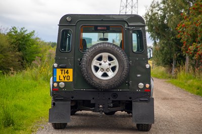 Lot 25 - 2004 Land Rover Defender TD5