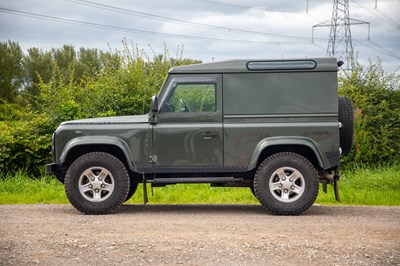 Lot 25 - 2004 Land Rover Defender TD5