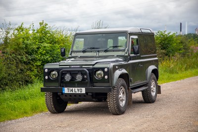 Lot 25 - 2004 Land Rover Defender TD5