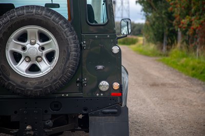 Lot 25 - 2004 Land Rover Defender TD5