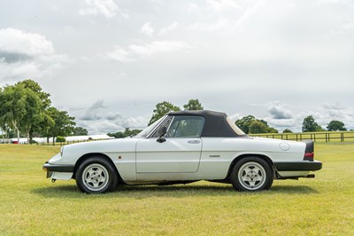 Lot 102 - 1989 Alfa Romeo Spider