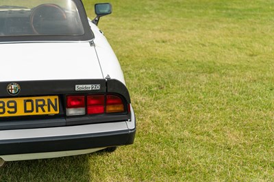 Lot 102 - 1989 Alfa Romeo Spider