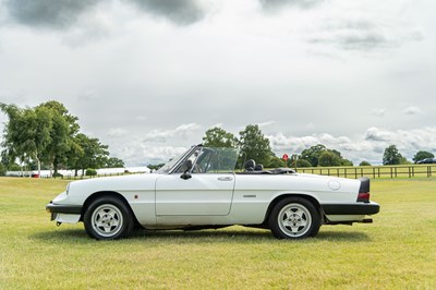 Lot 102 - 1989 Alfa Romeo Spider