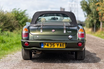 Lot 14 - 1996 MG RV8