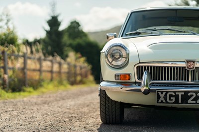 Lot 28 - 1968 MGC GT