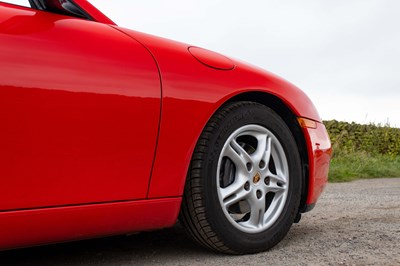 Lot 69 - 2000 Porsche Boxster