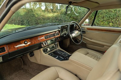 Lot 52 - 1986 Jaguar XJS V12 HE