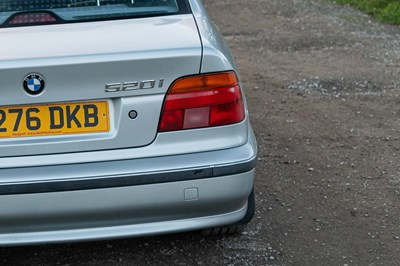 Lot 33 - 2000 BMW 520i SE