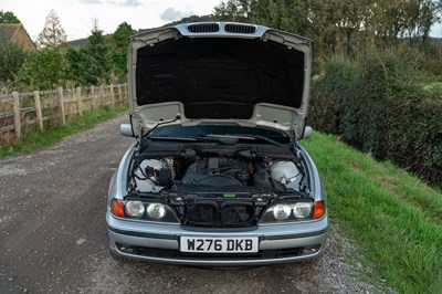 Lot 33 - 2000 BMW 520i SE