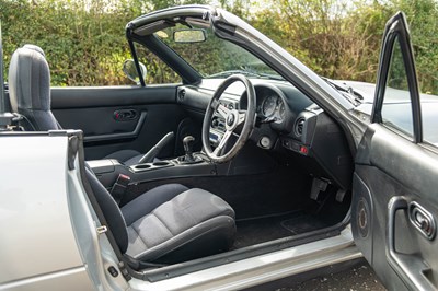 Lot 19 - 1992 Mazda MX5 Eunos Roadster