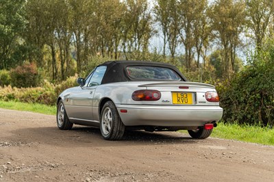 Lot 19 - 1992 Mazda MX5 Eunos Roadster