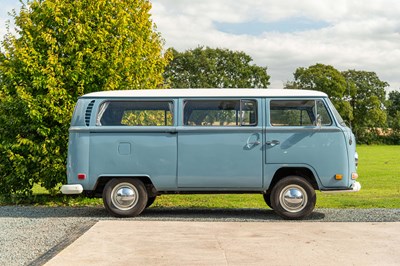 Lot 67 - 1970 Volkswagen T2 Kombi Bus