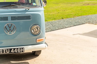 Lot 67 - 1970 Volkswagen T2 Kombi Bus