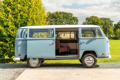 Lot 67 - 1970 Volkswagen T2 Kombi Bus