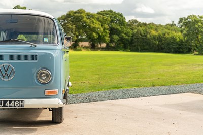 Lot 67 - 1970 Volkswagen T2 Kombi Bus