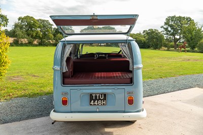 Lot 67 - 1970 Volkswagen T2 Kombi Bus