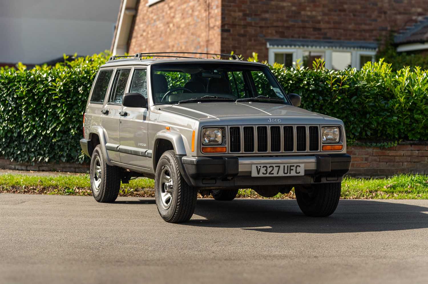 Lot 80 - 2000 Jeep Cherokee