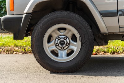 Lot 80 - 2000 Jeep Cherokee