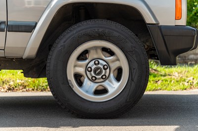 Lot 80 - 2000 Jeep Cherokee