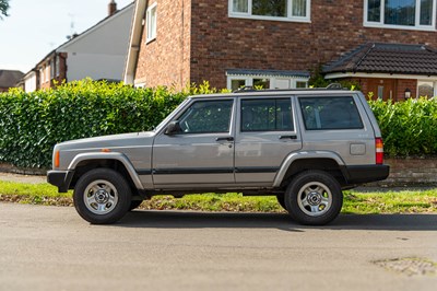 Lot 80 - 2000 Jeep Cherokee