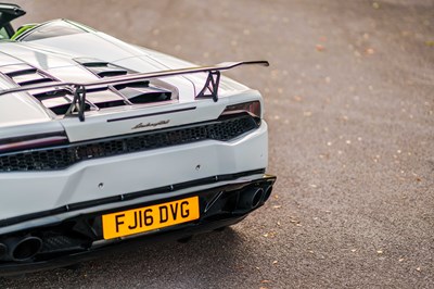 Lot 68 - 2016 Lamborghini Huracan LP-610-4 Spyder