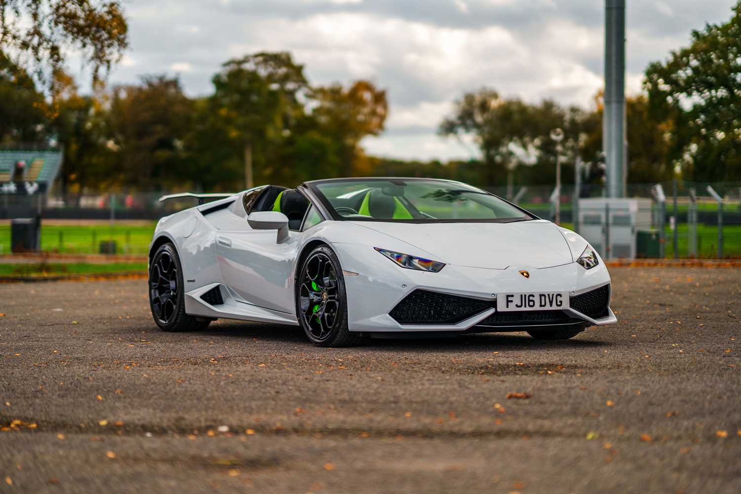 Lot 68 - 2016 Lamborghini Huracan LP-610-4 Spyder