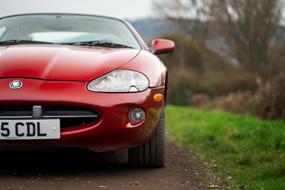 Lot 16 - 1998 Jaguar XK8