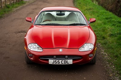 Lot 16 - 1998 Jaguar XK8