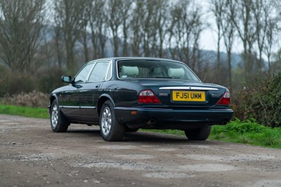 Lot 20 - 2001 Jaguar XJ8 Executive