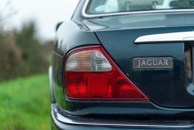 Lot 20 - 2001 Jaguar XJ8 Executive