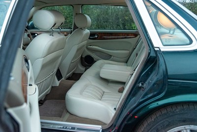 Lot 20 - 2001 Jaguar XJ8 Executive