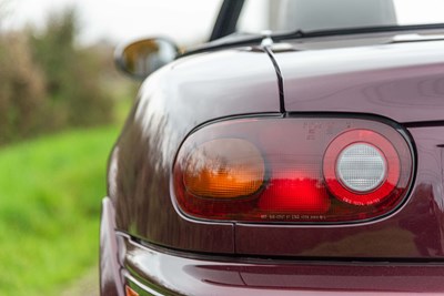 Lot 28 - 1996 Mazda MX5 Merlot Special Edition