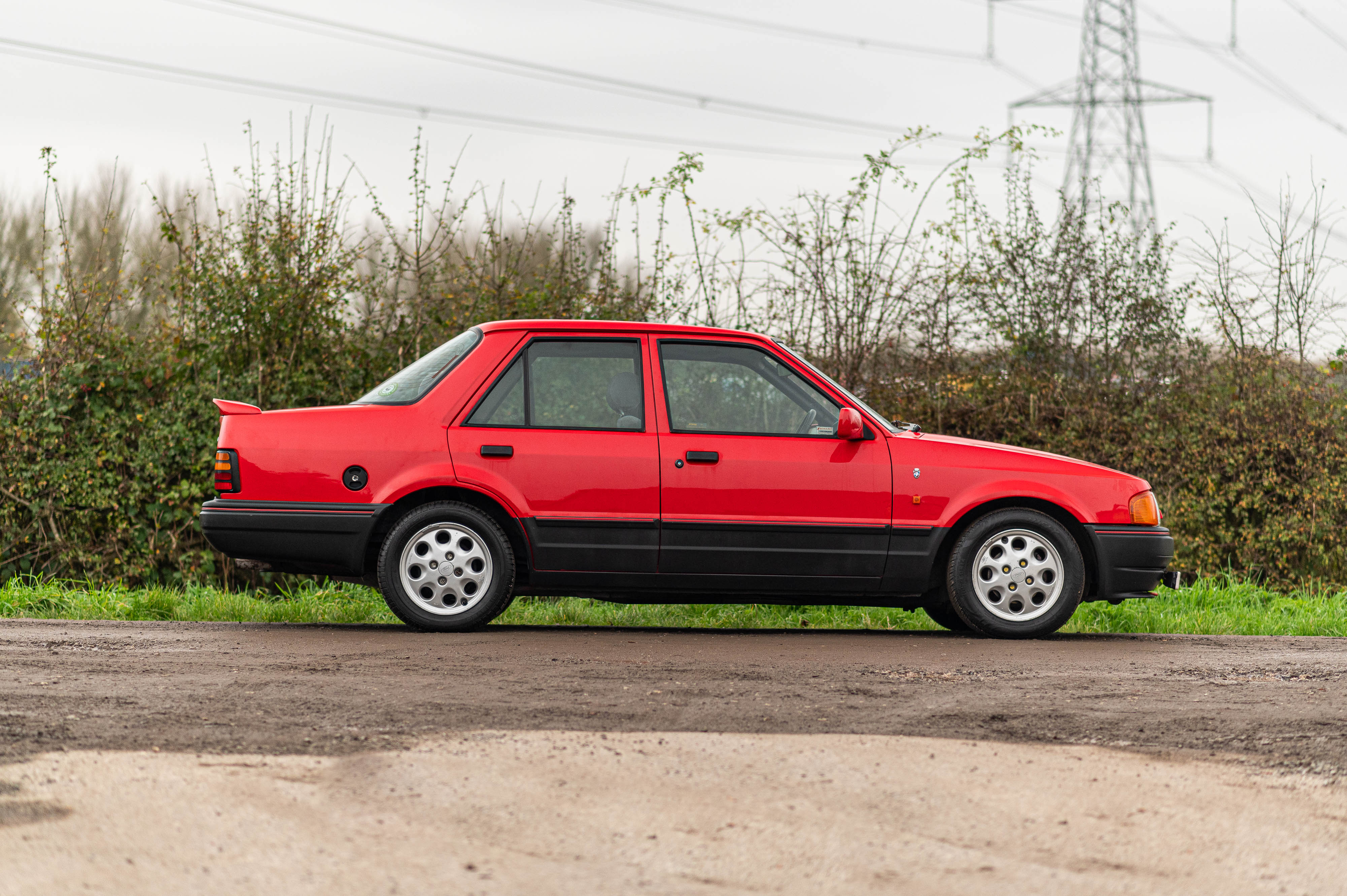 Lot 37 1989 Ford Orion 1 6I Ghia lot-37-1989-ford-orion-1-6i-ghia