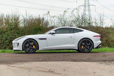 Lot 39 - 2014 Jaguar F-Type R