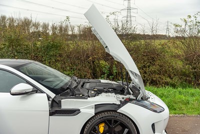 Lot 39 - 2014 Jaguar F-Type R