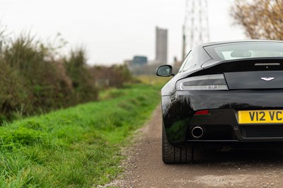 Lot 76 - 2010 Aston Martin V12 Vantage