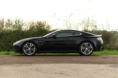 Lot 76 - 2010 Aston Martin V12 Vantage