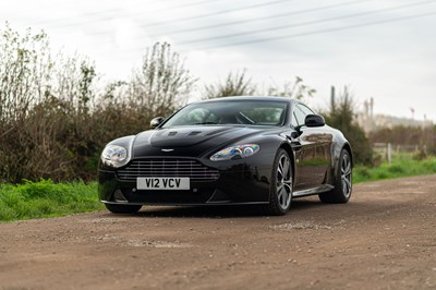 Lot 76 - 2010 Aston Martin V12 Vantage